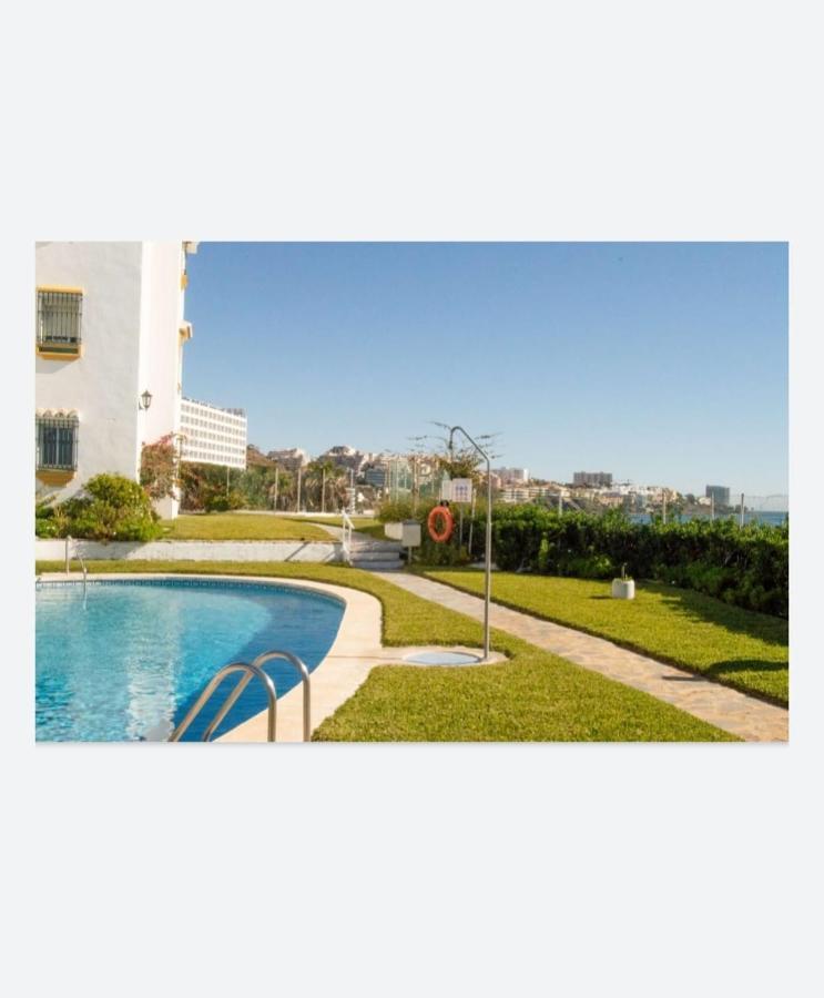 Espectacular Apartamento En Primera Linea De Playa Бенальмадена Экстерьер фото